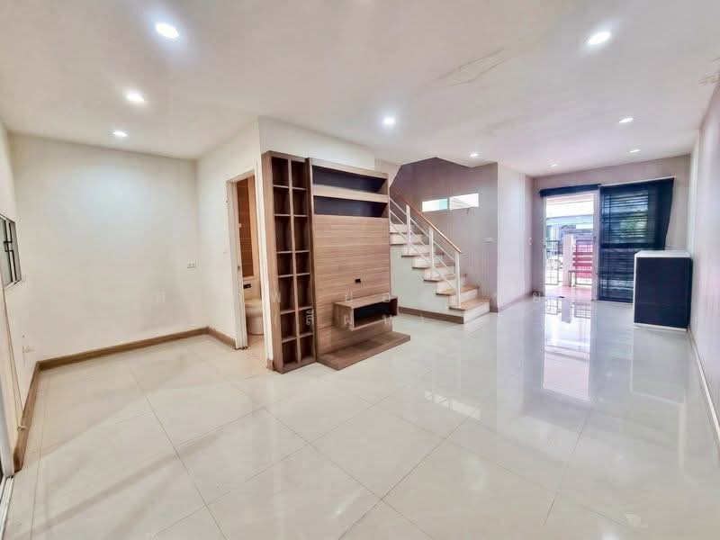 Pruksa Town Nexts Ramindra-Wongwaen : พฤกษาทาวน์ เน็กซ์ รามอินทรา-วงแหวนฯ, กรุงเทพ, ถนนพระยาสุเรนทร์, บางชัน, คลองสามวา, กรุงเทพ, 64 ตร.ม., ทาวน์เฮ้าส์ ขาย, โดย สรภพ ยอดไชย (สีฝุ่น), 500302993 - DDproperty.com