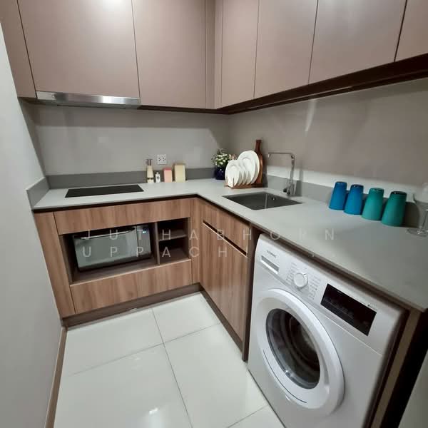 Taka Haus, Bangkok, 99 Soi Ekamai 10, Khlong Tan Nua, Watthana, Bangkok, 1 Bedroom, 45 sqm, Condo For Rent, by Juthabhorn Uppachit (Amy), 500303018 - DDproperty.com