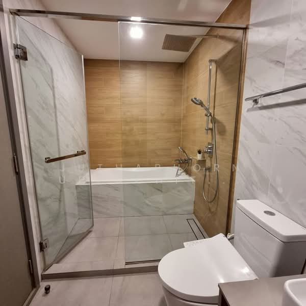 Taka Haus, Bangkok, 99 Soi Ekamai 10, Khlong Tan Nua, Watthana, Bangkok, 1 Bedroom, 45 sqm, Condo For Rent, by Juthabhorn Uppachit (Amy), 500303018 - DDproperty.com