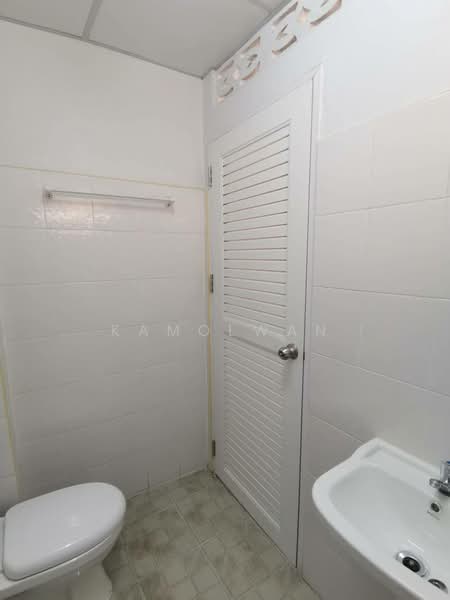 Building , next to Lat Phrao Road 80/1-80/2, good location, 5-story building, near BTS station., Bangkok, ลาดพร้าว, Wang Thonglang, Wang Thonglang, Bangkok, , 250 sqm, Shophouse For Sale, by Kamolwan, 500303044 - DDproperty.com