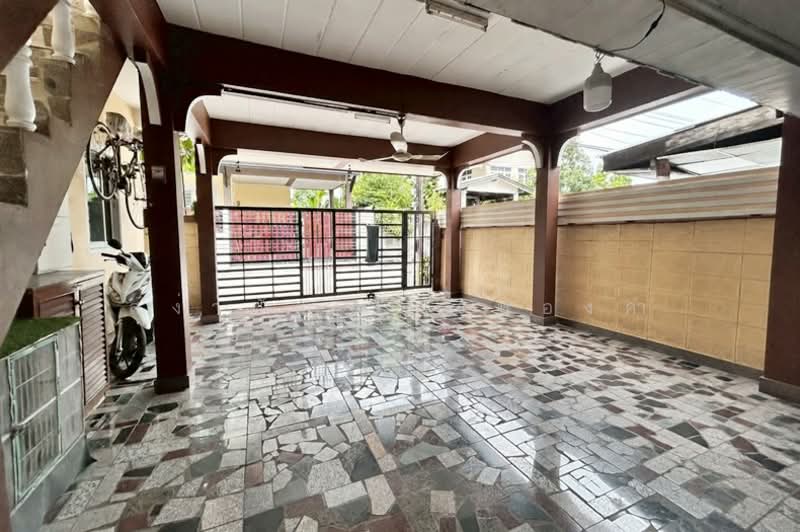 Mu Ban Bua Khao Ramkhamhaeng 174, Bangkok, Soi Ramkhamhaeng 174, Saen Sab, Min Buri, Bangkok, 5 Bedrooms, 140 sqm, Single Detached House For Sale, by สง่าชัย ไทรทองคำ, 500303055 - DDproperty.com