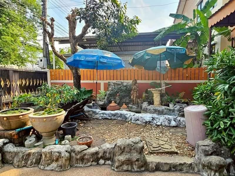 ขายบ้านดี่ยว 3 ชั้น บนถนนสืบศิริพร้อมงานบิ้วอินด้วยไม้ทั้งหลัง, Nakhon Ratchasima, เลียบนคร, Nai Muang, Muang Nakhon Ratchasima, Nakhon Ratchasima, 3 Bedrooms, 253 sqm, Single Detached House For Sale, by วิรณี, 500303097 - DDproperty.com
