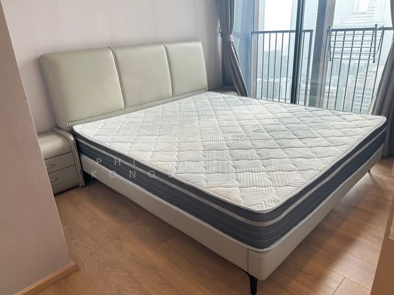 Noble Around Sukhumvit 33, Bangkok, 17 Soi Sukhumvit 33, Khlong Tan Nua, Watthana, Bangkok, 1 Bedroom, 38 sqm, Condo For Rent, by Phitchaporn Kongsamrong, 500303115 - DDproperty.com
