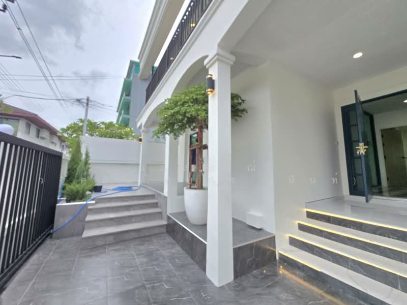 บ้านเดี่ยว ถนนนวมินทร์127 นวลจันทร์ บึงกุ่ม กทม., กรุงเทพ, นวมินทร์127, นวลจันทร์, บึงกุ่ม, กรุงเทพ, 320 ตร.ม., บ้านเดี่ยว ขาย, โดย นภัสศรณ์ วงศ์สินไทยกร (นันท์), 500303120 - DDproperty.com