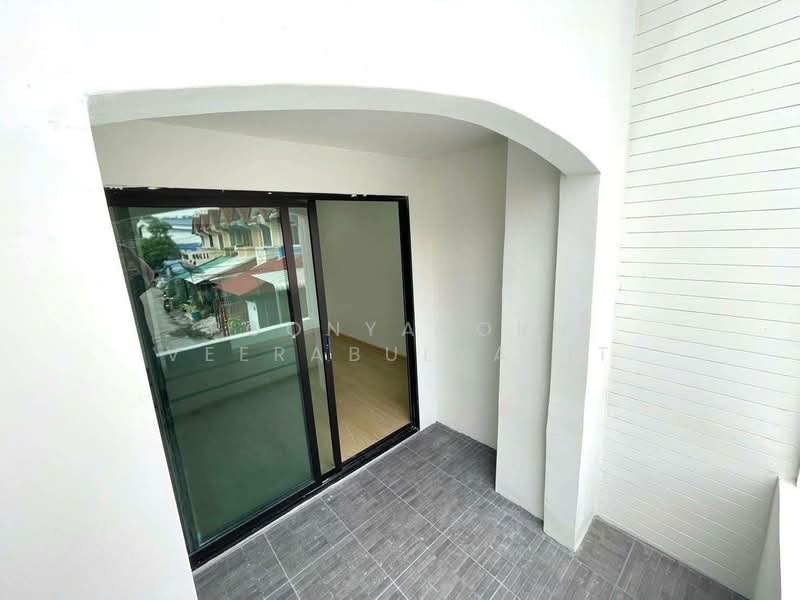 หมู่บ้าน วีเคโฮม ท่าข้าม-พระราม 2, Bangkok, Tha Kham, Bang Khun Thian, Bangkok, 2 Bedrooms, 128 sqm, Townhouse For Sale, by Poonyaporn Veerabulyarit, 500303134 - DDproperty.com