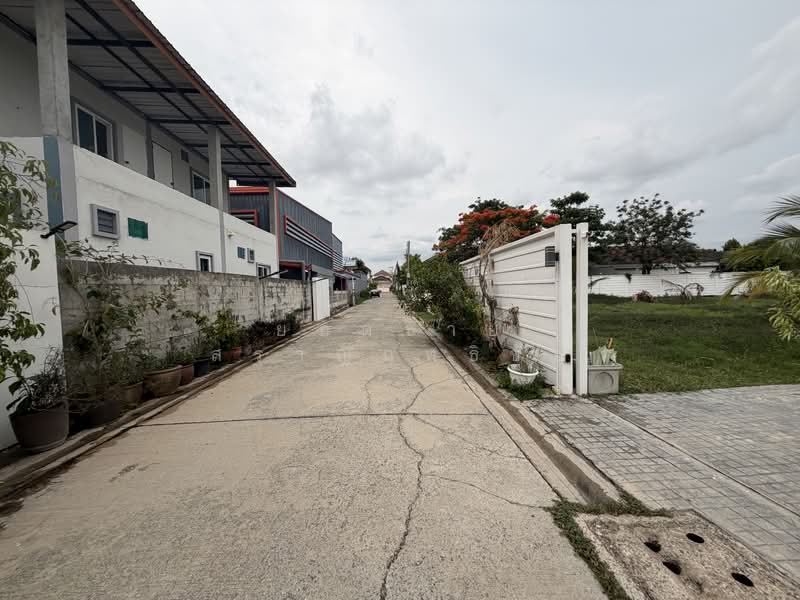 บ้านเดี่ยว 300 ตร.ว.ซอยสะแกงาม 14 แยก 25 แต่งสวย 32.9 ล้านบาท, Bangkok, ชุมชนดอกรัก ซอยสะแกงาม 14 แยก 25, Samae Dam, Bang Khun Thian, Bangkok, 5 Bedrooms, 477 sqm, Single Detached House For Sale, by ยอดชาย สราญฤทธิชัย, 500303154 - DDproperty.com