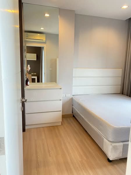 Urbano Absolute Sathon-Taksin, Bangkok, 345 Charoen Nakhon 14/2 Alley, Khlong Ton Sai, Khlong San, Bangkok, 1 Bedroom, 38 sqm, Condo For Rent, by Waiyawut Kwanmongkhol, 500303173 - DDproperty.com