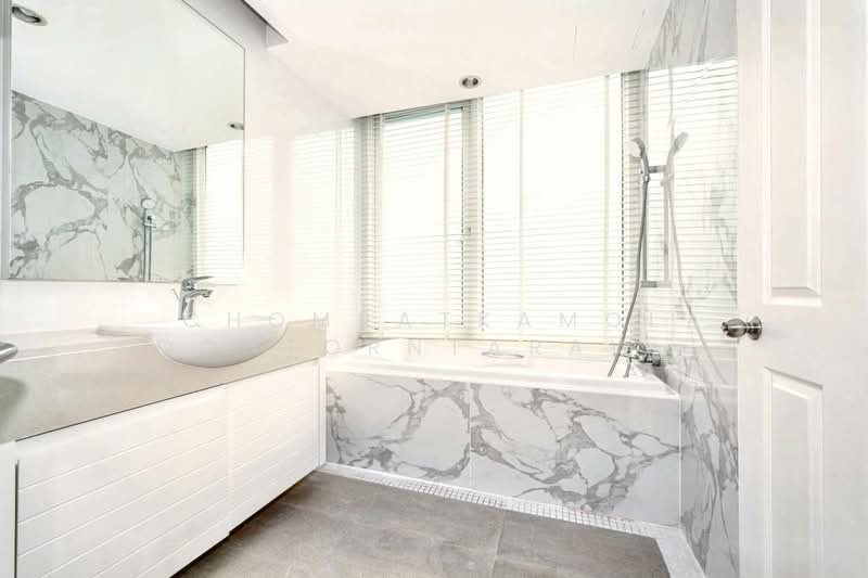 Siri Residence, Bangkok, 21 Soi Sukhumvit 24, Khong Tan, Khlong Toei, Bangkok, 2 Bedrooms, 105 sqm, Condo For Rent, by Chomratkamol Soontorntarawong (Gor), 500303189 - DDproperty.com