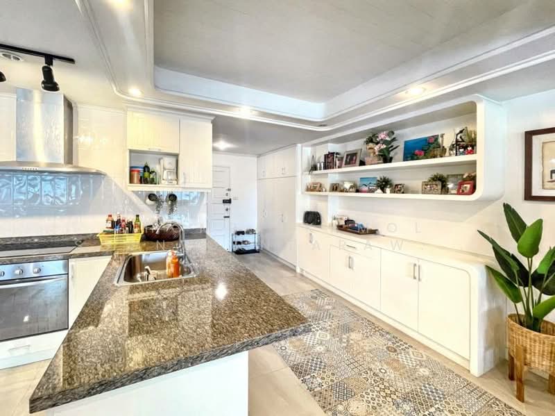 Ruamjai Heights, Bangkok, Sukhumvit, Khlongtoei Nua, Watthana, Bangkok, 3 Bedrooms, 176 sqm, Condo For Sale, by Chomratkamol Soontorntarawong (Gor), 500303193 - DDproperty.com