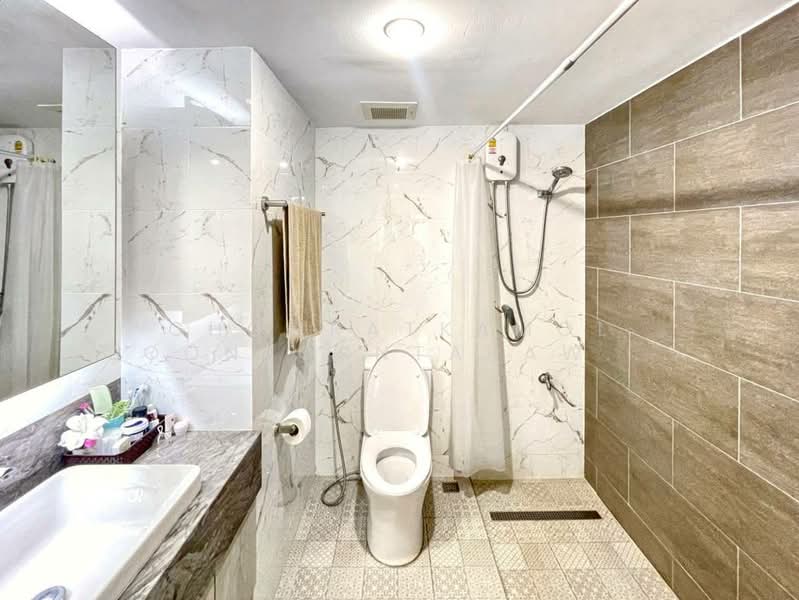 Ruamjai Heights, Bangkok, Sukhumvit, Khlongtoei Nua, Watthana, Bangkok, 3 Bedrooms, 176 sqm, Condo For Sale, by Chomratkamol Soontorntarawong (Gor), 500303193 - DDproperty.com