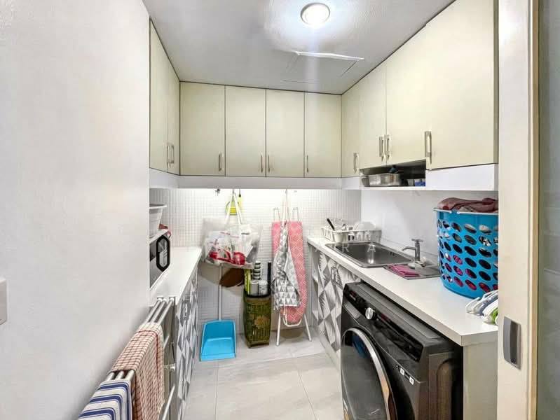 Ruamjai Heights, Bangkok, Sukhumvit, Khlongtoei Nua, Watthana, Bangkok, 3 Bedrooms, 176 sqm, Condo For Sale, by Chomratkamol Soontorntarawong (Gor), 500303193 - DDproperty.com