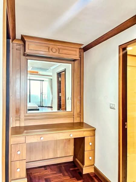 Ruamsuk Condominium, Bangkok, 12 Soi Athakravi, Khong Tan, Khlong Toei, Bangkok, 3 Bedrooms, 330 sqm, Condo For Rent, by Chomratkamol Soontorntarawong (Gor), 500303210 - DDproperty.com