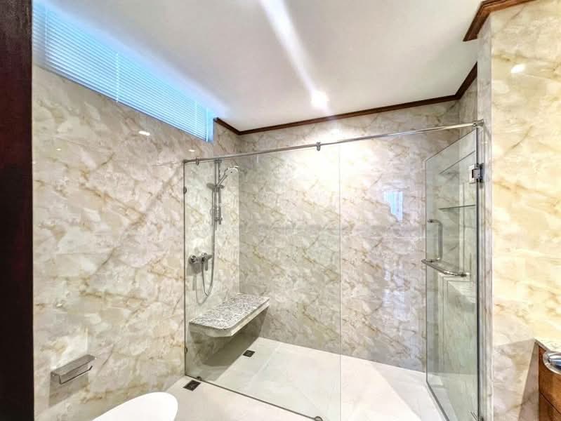 Ruamsuk Condominium, Bangkok, 12 Soi Athakravi, Khong Tan, Khlong Toei, Bangkok, 3 Bedrooms, 330 sqm, Condo For Rent, by Chomratkamol Soontorntarawong (Gor), 500303210 - DDproperty.com
