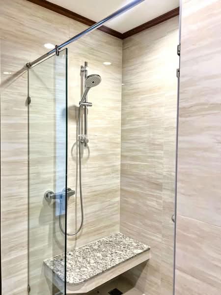 Ruamsuk Condominium, Bangkok, 12 Soi Athakravi, Khong Tan, Khlong Toei, Bangkok, 3 Bedrooms, 330 sqm, Condo For Rent, by Chomratkamol Soontorntarawong (Gor), 500303210 - DDproperty.com