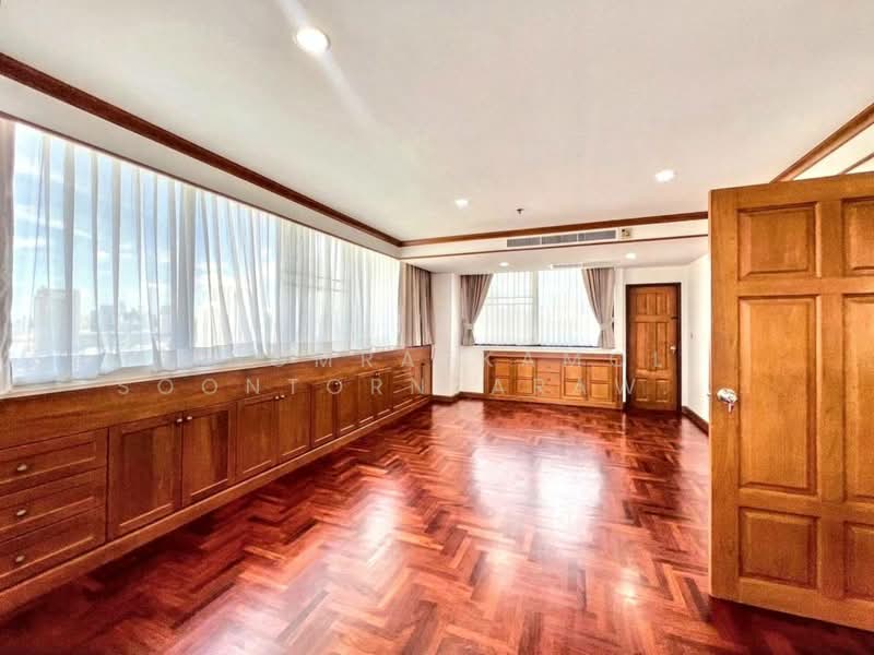 Ruamsuk Condominium, Bangkok, 12 Soi Athakravi, Khong Tan, Khlong Toei, Bangkok, 3 Bedrooms, 330 sqm, Condo For Rent, by Chomratkamol Soontorntarawong (Gor), 500303210 - DDproperty.com