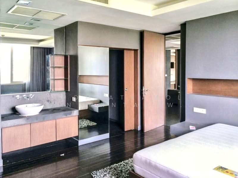 Ficus Lane, Bangkok, Soi Sukhumvit 44/1, Phra Kanong, Khlong Toei, Bangkok, 1 Bedroom, 116 sqm, Condo For Sale, by Chomratkamol Soontorntarawong (Gor), 500303227 - DDproperty.com