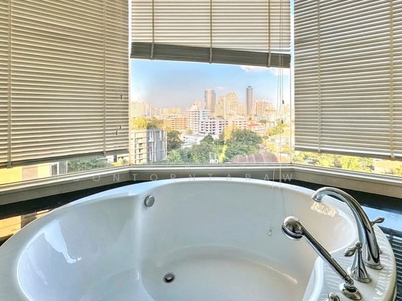 Royce Private Residences, Bangkok, 61 Soi Sukhumvit 31, Khlongtoei Nua, Watthana, Bangkok, 3 Bedrooms, 175 sqm, Condo For Sale, by Chomratkamol Soontorntarawong (Gor), 500303270 - DDproperty.com