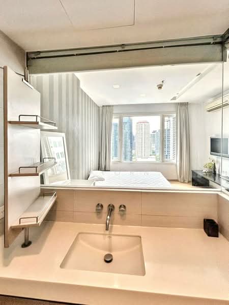 Siri At Sukhumvit, Bangkok, 902 Sukhumvit Road, Phra Kanong, Khlong Toei, Bangkok, 1 Bedroom, 52 sqm, Condo For Sale, by Chomratkamol Soontorntarawong (Gor), 500303276 - DDproperty.com