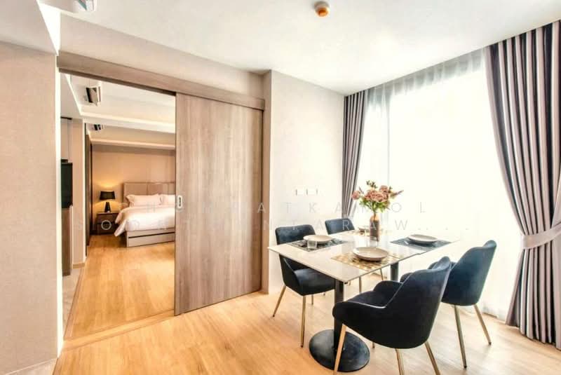 Lloyd Soonvijai-Thonglor, Bangkok, Soi Phetchaburi 47, Phetchaburi Road, Bang Kapi, Huai Khwang, Bangkok, 2 Bedrooms, 54 sqm, Condo For Rent, by Chomratkamol Soontorntarawong (Gor), 500303295 - DDproperty.com