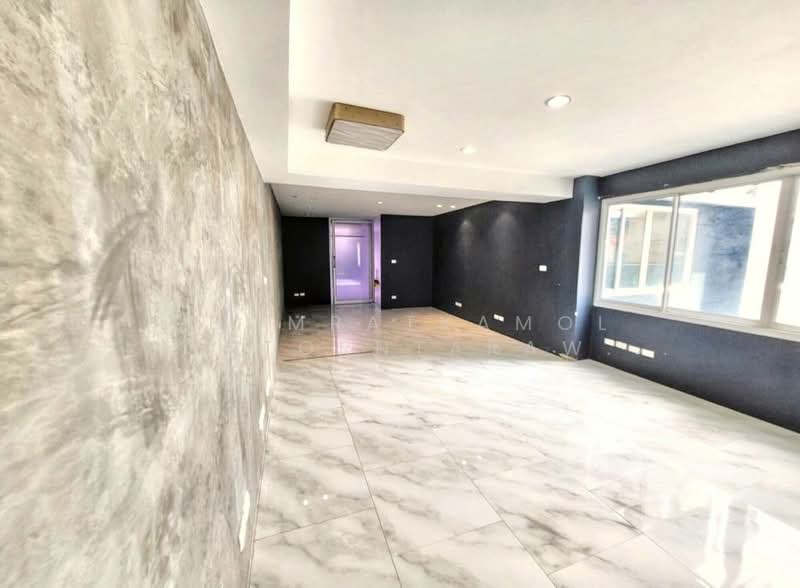Srivara Mansion 2, Bangkok, Din Daeng, Bangkok, 9 Bedrooms, 176 sqm, Condo For Sale, by Chomratkamol Soontorntarawong (Gor), 500303303 - DDproperty.com