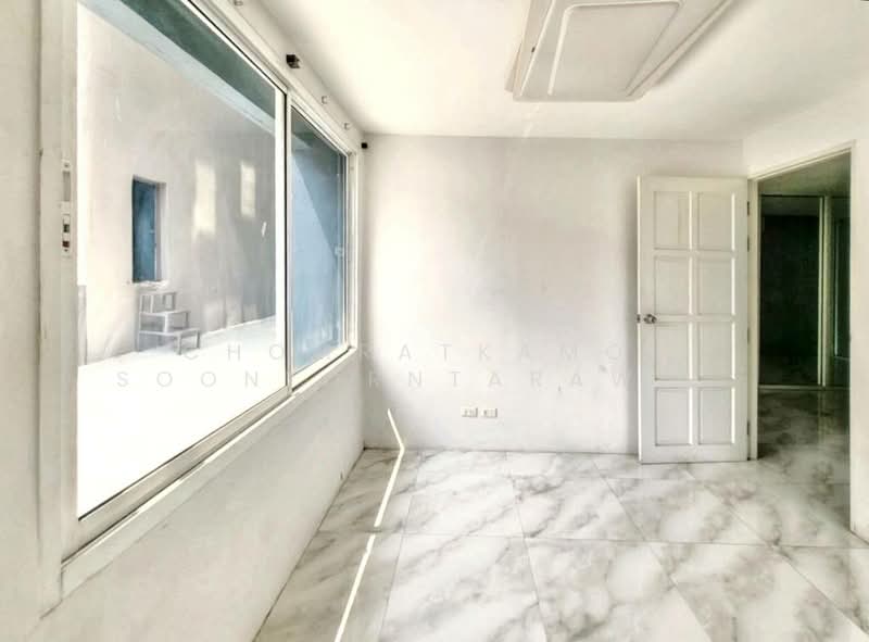 Srivara Mansion 2, Bangkok, Din Daeng, Bangkok, 9 Bedrooms, 176 sqm, Condo For Sale, by Chomratkamol Soontorntarawong (Gor), 500303303 - DDproperty.com