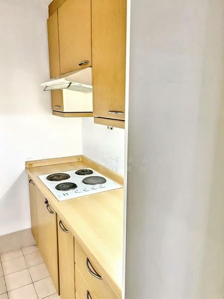 Bangkok Garden Apartment, Bangkok, 289 4 Naradhiwas Rajanakarindra 24 Alley, Chong Nonsi, Yan Nawa, Bangkok, 2 Bedrooms, 110 sqm, Condo For Sale, by Chomratkamol Soontorntarawong (Gor), 500303312 - DDproperty.com