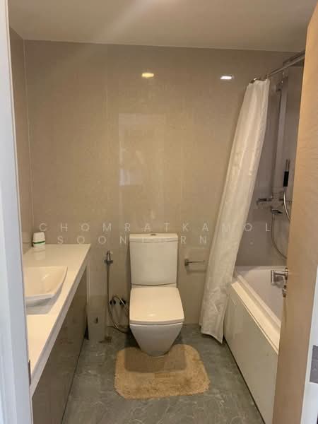 Liv @ 49, Bangkok, 9 Sukhumvit 49 Rd, Khlong Tan Nua, Watthana, Bangkok, 1 Bedroom, 39 sqm, Condo For Sale, by Chomratkamol Soontorntarawong (Gor), 500303350 - DDproperty.com