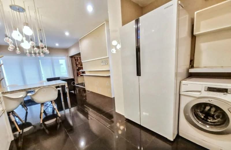 Grand Park View Asoke, Bangkok, 21 Sukhumvit Road, Khlongtoei Nua, Watthana, Bangkok, 2 Bedrooms, 68 sqm, Condo For Sale, by Chomratkamol Soontorntarawong (Gor), 500303368 - DDproperty.com