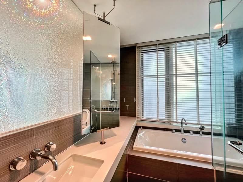 Siri At Sukhumvit, Bangkok, 902 Sukhumvit Road, Phra Kanong, Khlong Toei, Bangkok, 3 Bedrooms, 114 sqm, Condo For Sale, by Chomratkamol Soontorntarawong (Gor), 500303380 - DDproperty.com