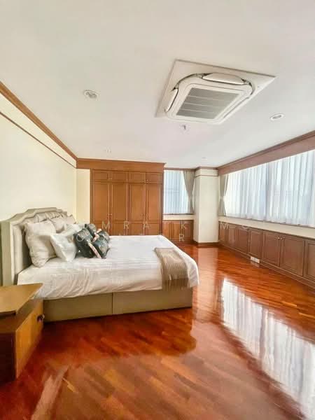 Ruamsuk Condominium, Bangkok, 12 Soi Athakravi, Khong Tan, Khlong Toei, Bangkok, 3 Bedrooms, 320 sqm, Condo For Rent, by Chomratkamol Soontorntarawong (Gor), 500303417 - DDproperty.com
