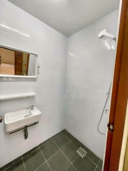 Ruamsuk Condominium : ร่วมสุข คอนโดมิเนียม, กรุงเทพ, 12 ซอยอรรถวี, คลองตัน, คลองเตย, กรุงเทพ, 320 ตร.ม., คอนโด ให้เช่า, โดย Chomratkamol Soontorntarawong (Gor), 500303417 - DDproperty.com