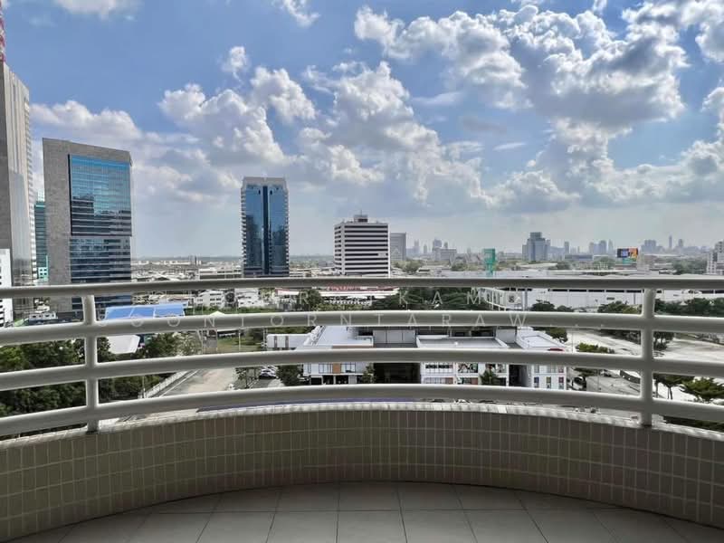 Ruamsuk Condominium, Bangkok, 12 Soi Athakravi, Khong Tan, Khlong Toei, Bangkok, 3 Bedrooms, 320 sqm, Condo For Rent, by Chomratkamol Soontorntarawong (Gor), 500303417 - DDproperty.com