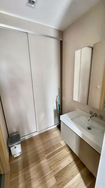 Siri At Sukhumvit, Bangkok, 902 Sukhumvit Road, Phra Kanong, Khlong Toei, Bangkok, 2 Bedrooms, 62 sqm, Condo For Sale, by Chomratkamol Soontorntarawong (Gor), 500303445 - DDproperty.com