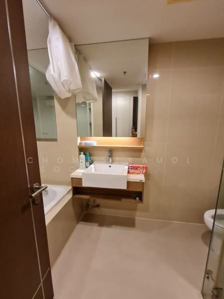 15 Sukhumvit Residences, Bangkok, Soi Sukhumvit 15, Khlongtoei Nua, Watthana, Bangkok, 3 Bedrooms, 125 sqm, Condo For Sale, by Chomratkamol Soontorntarawong (Gor), 500303454 - DDproperty.com