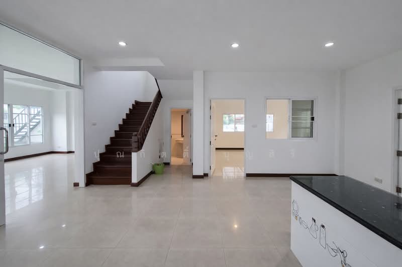 Preecha Romklao, Bangkok, Soi Romklao 1, Saen Sab, Min Buri, Bangkok, 4 Bedrooms, 245 sqm, Single Detached House For Sale, by ปุณกิตติ์ บุญสิริ, 500303489 - DDproperty.com