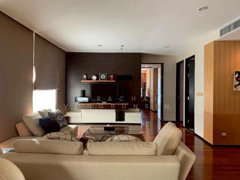 The Height, Bangkok, Soi Sukhumvit 55, Khlong Tan Nua, Watthana, Bangkok, 3 Bedrooms, 141 sqm, Condo For Rent, by Virachai Vongbunsin, 500303492 - DDproperty.com
