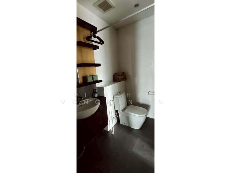 The Height, Bangkok, Soi Sukhumvit 55, Khlong Tan Nua, Watthana, Bangkok, 3 Bedrooms, 141 sqm, Condo For Rent, by Virachai Vongbunsin, 500303492 - DDproperty.com