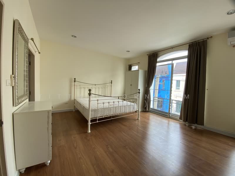 Baan Klangmuang Grand De Paris Ratchada, Bangkok, Pradit Manutham Road, Wang Thonglang, Wang Thonglang, Bangkok, 3 Bedrooms, 195 sqm, Townhouse For Rent, by Tittayaporn Kim (Jenny), 500303497 - DDproperty.com