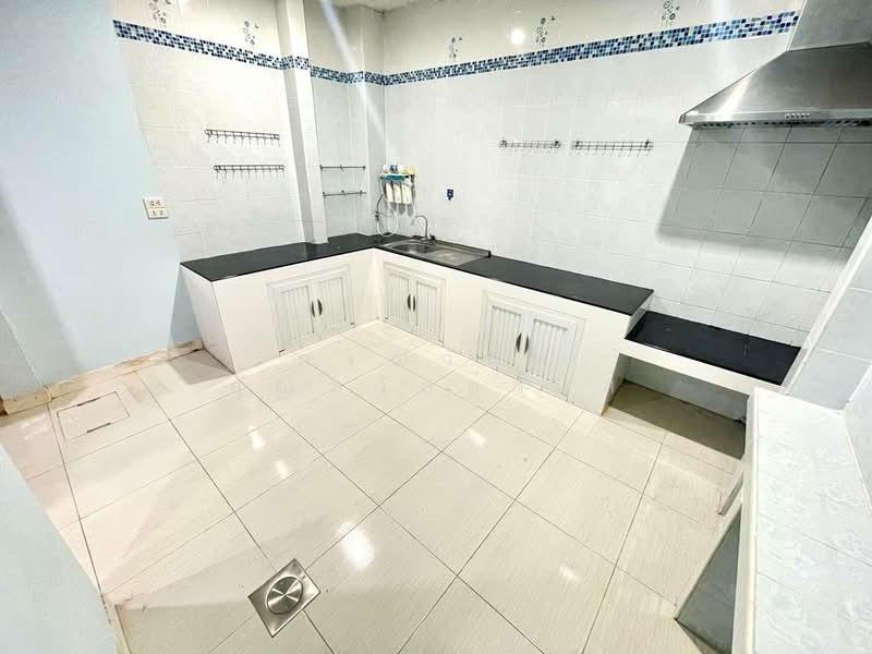 ขาย ทาวน์เฮ้าส์ 2 ชั้น หมู่บ้าน หงส์ประยูร 1 บางบัวทอง, Nonthaburi, Bang Rak Pattana, Bang Bua Thong, Nonthaburi, 2 Bedrooms, 80 sqm, Townhouse For Sale, by กรณวัสส์ กัณฑวัสส์วงส์, 500303508 - DDproperty.com