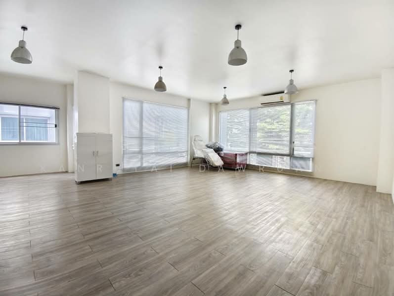 B-Square Rama 9 - Mengjai, Bangkok, Soi Sahakanpramoon, Wang Thonglang, Wang Thonglang, Bangkok, 2 Bedrooms, 450 sqm, Townhouse For Sale, by Kanrutai Dawruang, 500303514 - DDproperty.com