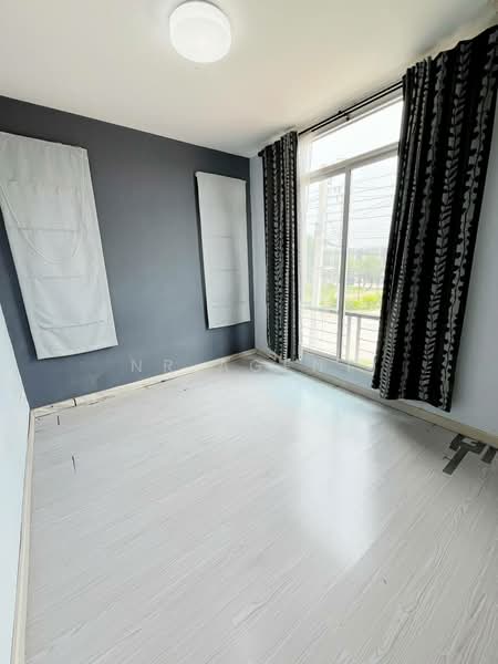 Baan Pruksa 86/2 Ladkrabang-Suvarnabhumi, Samut Prakan, Soi Ladkrabang 54, Ladkrabang Road, Srisa Chorakhe Noi, Bang Sao Thong, Samut Prakan, 3 Bedrooms, 95 sqm, Townhouse For Sale, by NR AGENT, 500303558 - DDproperty.com