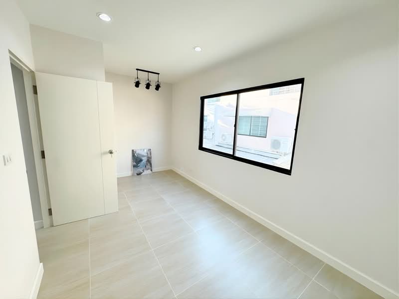 Baan klang muang Phaholyothin 50, Bangkok, Soi Phahonyothin 50, Khlong Tanon, Sai Mai, Bangkok, 3 Bedrooms, 180 sqm, Townhouse For Sale, by NR AGENT, 500303585 - DDproperty.com