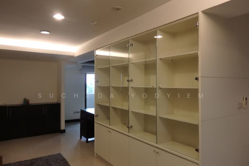 Royal Castle Sukhumvit, Bangkok, 30 Soi Sukhumvit 39, Khlongtoei Nua, Watthana, Bangkok, 3 Bedrooms, 139 sqm, Condo For Sale, by Suchada Yodyiem, 500303596 - DDproperty.com
