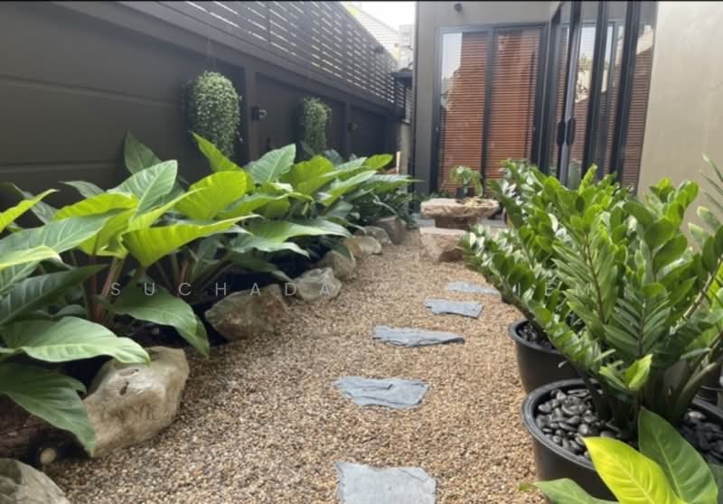 6-BR House, Bangkok, Lat Phrao, Bangkok, 6 Bedrooms, 1,300 sqm, Single Detached House For Sale, by Suchada Yodyiem, 500303622 - DDproperty.com