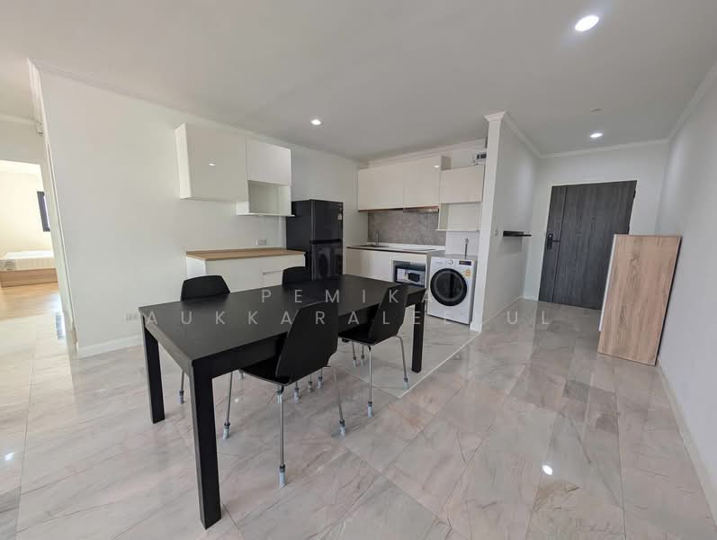 Sathorn Gardens, Bangkok, 39 South Sathorn Road, Thung Maha Mek, Sathon, Bangkok, 2 Bedrooms, 109 sqm, Condo For Sale, by Pemika Aukkaraleekul, 500303695 - DDproperty.com