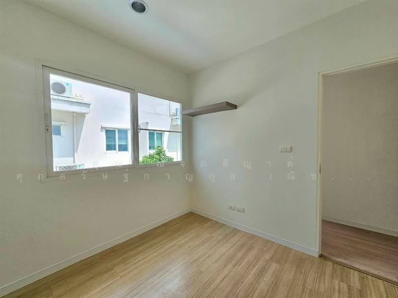 Baan Klang Muang Rama 9 (Motorway), Bangkok, New Bangkok-Chonburi Road, Suan Luang, Bangkok, 3 Bedrooms, 149 sqm, Townhouse For Sale, by คุณ ณัจภสิญาค์ ศุภควัษฐ์กาญกุล (ณิชชา), 500303720 - DDproperty.com