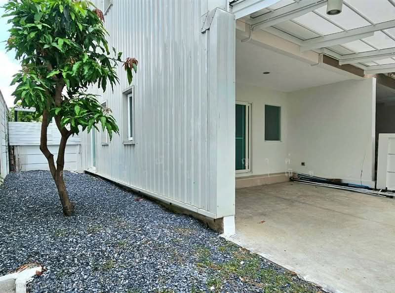 Baan Klang Muang Rama 9 (Motorway), Bangkok, New Bangkok-Chonburi Road, Suan Luang, Bangkok, 3 Bedrooms, 149 sqm, Townhouse For Sale, by คุณ ณัจภสิญาค์ ศุภควัษฐ์กาญกุล (ณิชชา), 500303720 - DDproperty.com