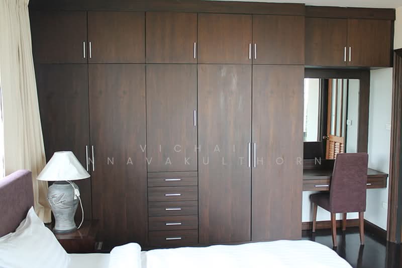 Baan Thirapa, Bangkok, 9 Soi Phra Phinit, Thung Maha Mek, Sathon, Bangkok, 4 Bedrooms, 260 sqm, Apartment For Rent, by Vichai  Annavakulthorn, 500303721 - DDproperty.com