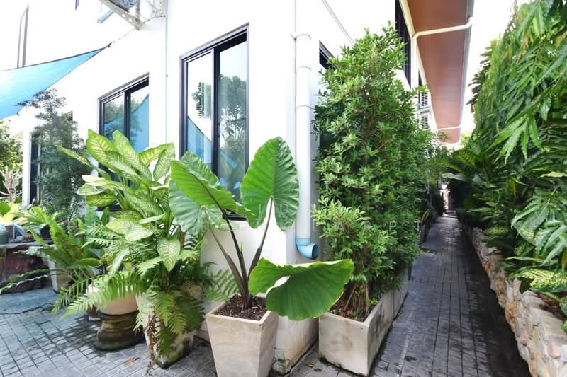 Renting a home office, Ladprao 101 Soi 42, there is a cctv solar cell near the electric train near t, Bangkok, Khlong Chan, Bang Kapi, Bangkok, , 540 sqm, Office Space For Rent, by Tida phanthonglarptawee, 500303733 - DDproperty.com