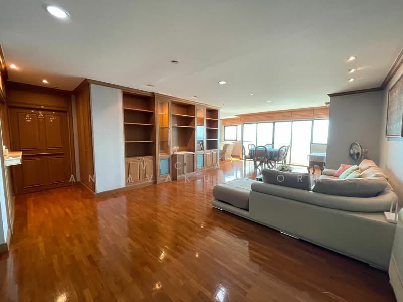 Sathorn Gardens, Bangkok, 39 South Sathorn Road, Thung Maha Mek, Sathon, Bangkok, 3 Bedrooms, 220 sqm, Condo For Rent, by Vichai  Annavakulthorn, 500303746 - DDproperty.com